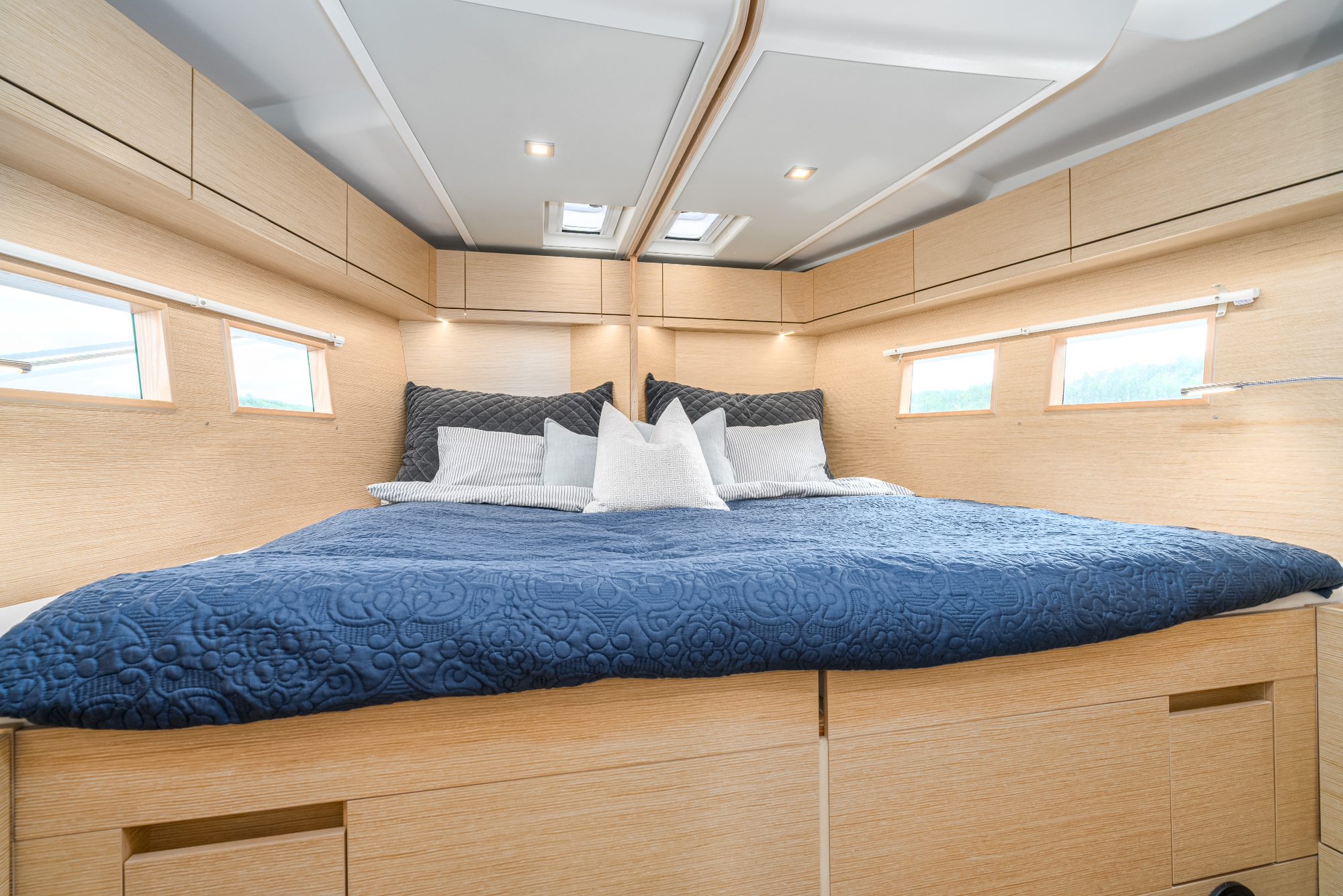Hanse 548