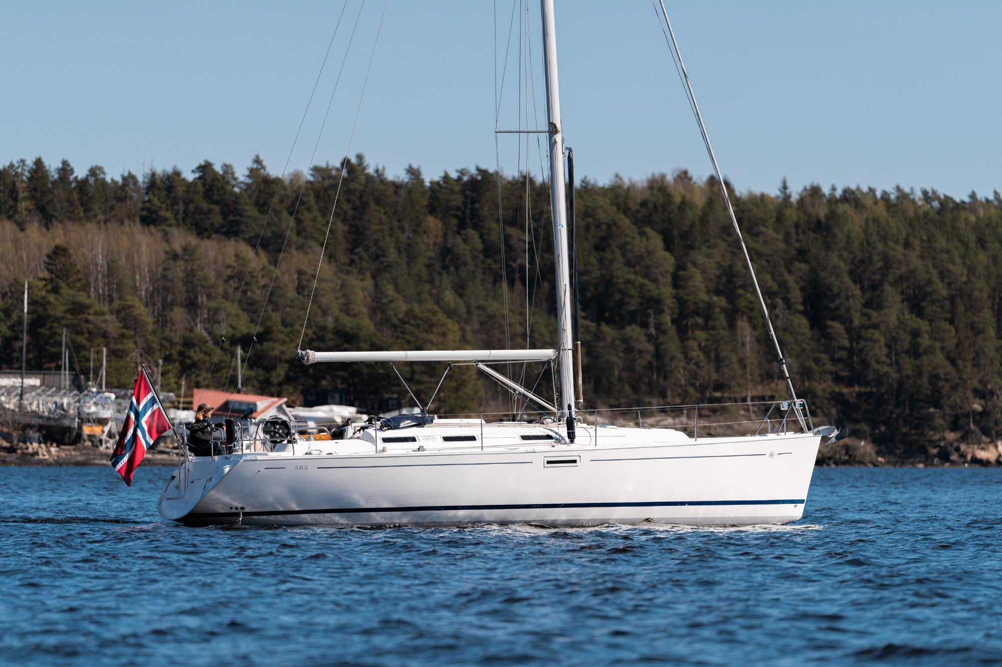 Dufour GL 385