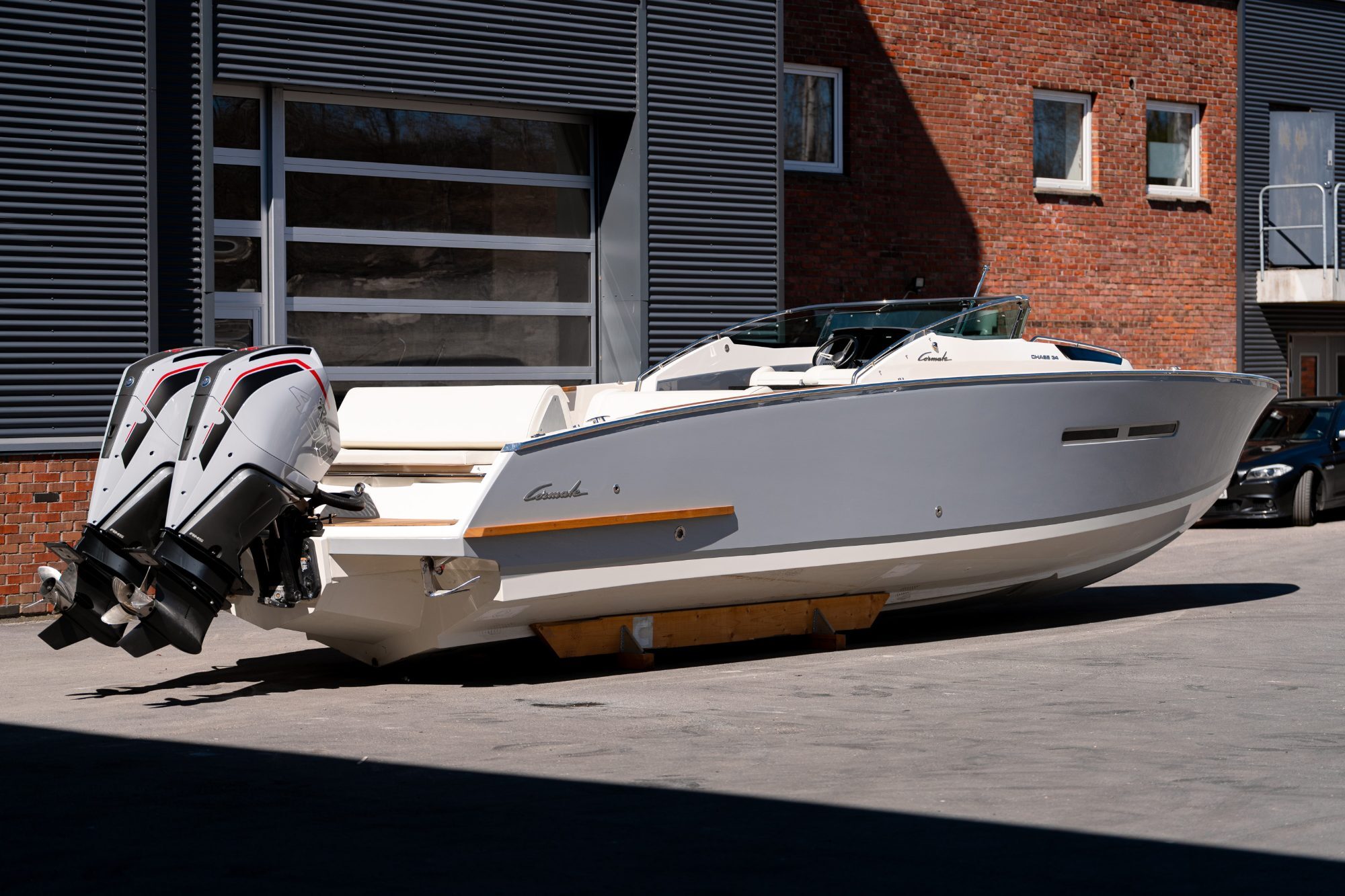 Cormate Chase 34-13