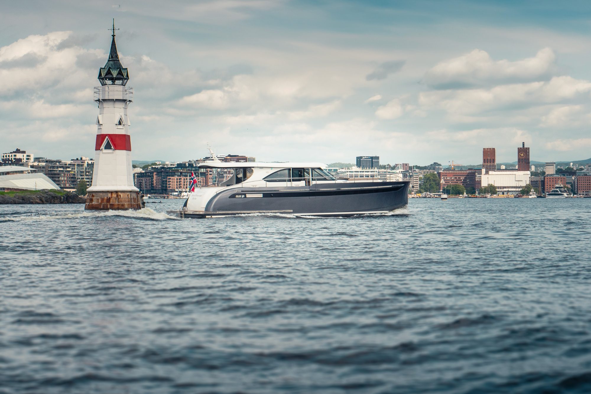 Steeler Yachts 52s